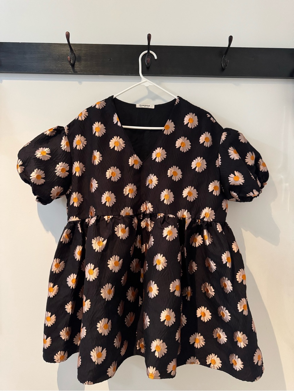 Glamorous Black Daisy Print V-Neck Puff Sleeve Mini Dress - Picture 3 of 4